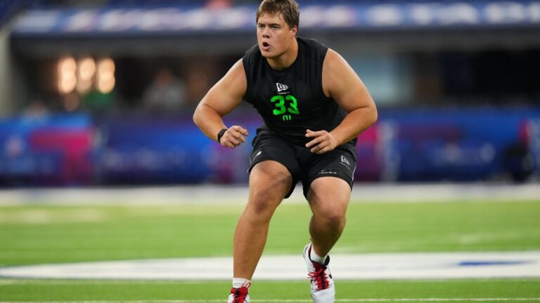 NFL Draft Day 1 recap: Patriots trade up, take Caleb Lomu 28th