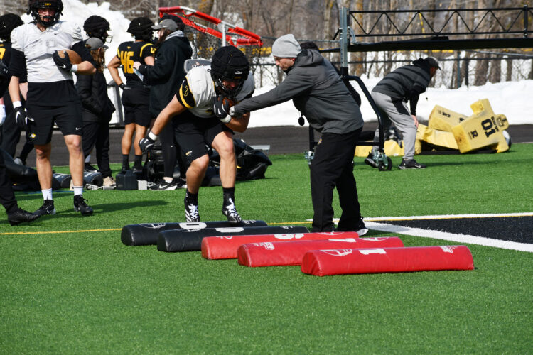 Spring football is a go for Huskies | News, Sports, Jobs