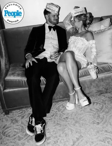 Sam Darnold and Katie Hoofnagle enjoying In-N-Out BurgerCredit: Stephanie Lynn | @stephanielynn.co