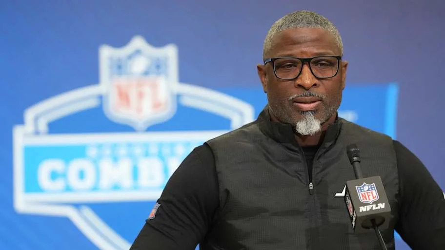 New York Jets coach Aaron Glenn