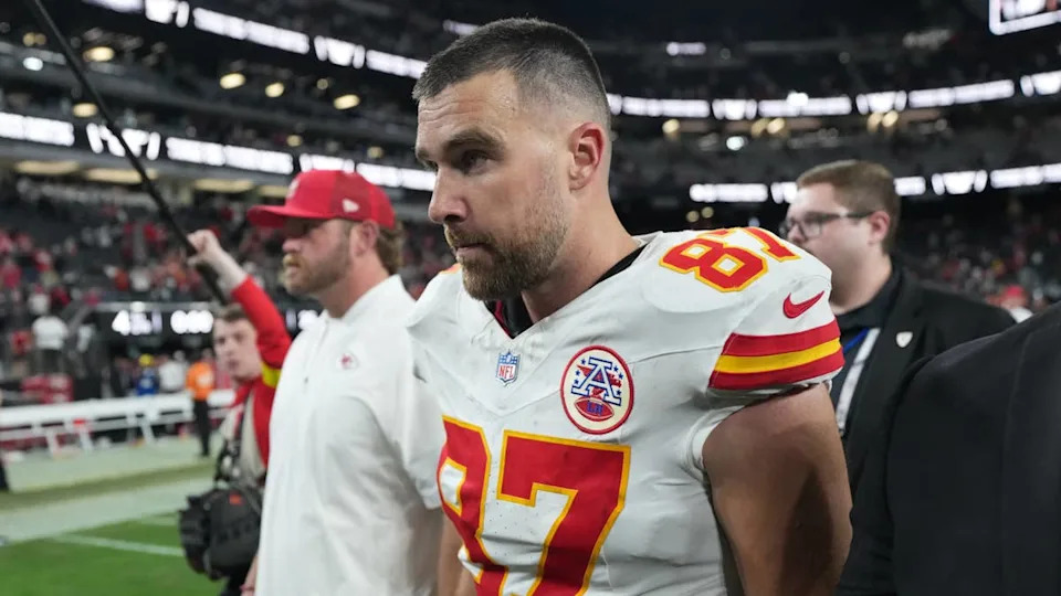 Jan 4, 2026; Paradise, Nevada, USA; Kansas City Chiefs tight end Travis Kelce (87) leaves the field after the game against the <a class="link " href="https://sports.yahoo.com/nfl/teams/las-vegas/" data-i13n="sec:content-canvas;subsec:anchor_text;elm:context_link" data-ylk="slk:Las Vegas Raiders;sec:content-canvas;subsec:anchor_text;elm:context_link;itc:0" data-yga="{"yLinkElement":"context_link","yModuleName":"content-canvas","yLinkText":"Las Vegas Raiders","ySubModuleName":"anchor_text","yHasCommerce":false}">Las Vegas Raiders</a> at Allegiant Stadium. Mandatory Credit: Kirby Lee-Imagn Images© Kirby Lee-Imagn Images&period;