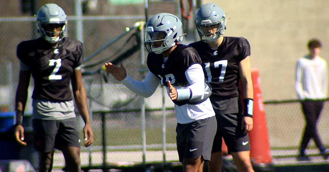 WSU Football showcases quarterback battle, defensive chemistry in spring trip to Spokane | Washington State