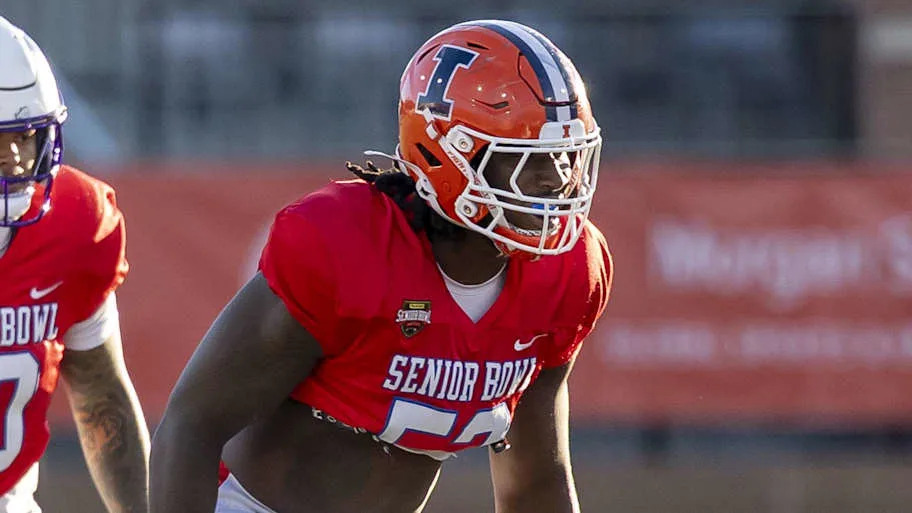 American edge rusher Gabe Jacas of Illinois lines up during American Senior Bowl practice 