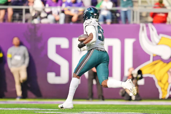 Oct 19, 2025; Minneapolis, Minnesota, USA; Philadelphia Eagles linebacker Jalyx Hunt (58) runs the ball during the first half against the Minnesota Vikings at U.S. Bank Stadium. Mandatory Credit: Brad Rempel-Imagn Images