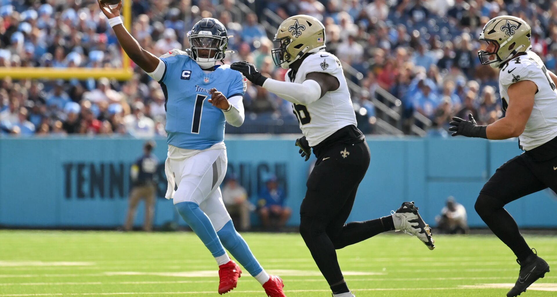 Cam Ward, Drake Maye cover athletes for 2025 Topps Chrome Football