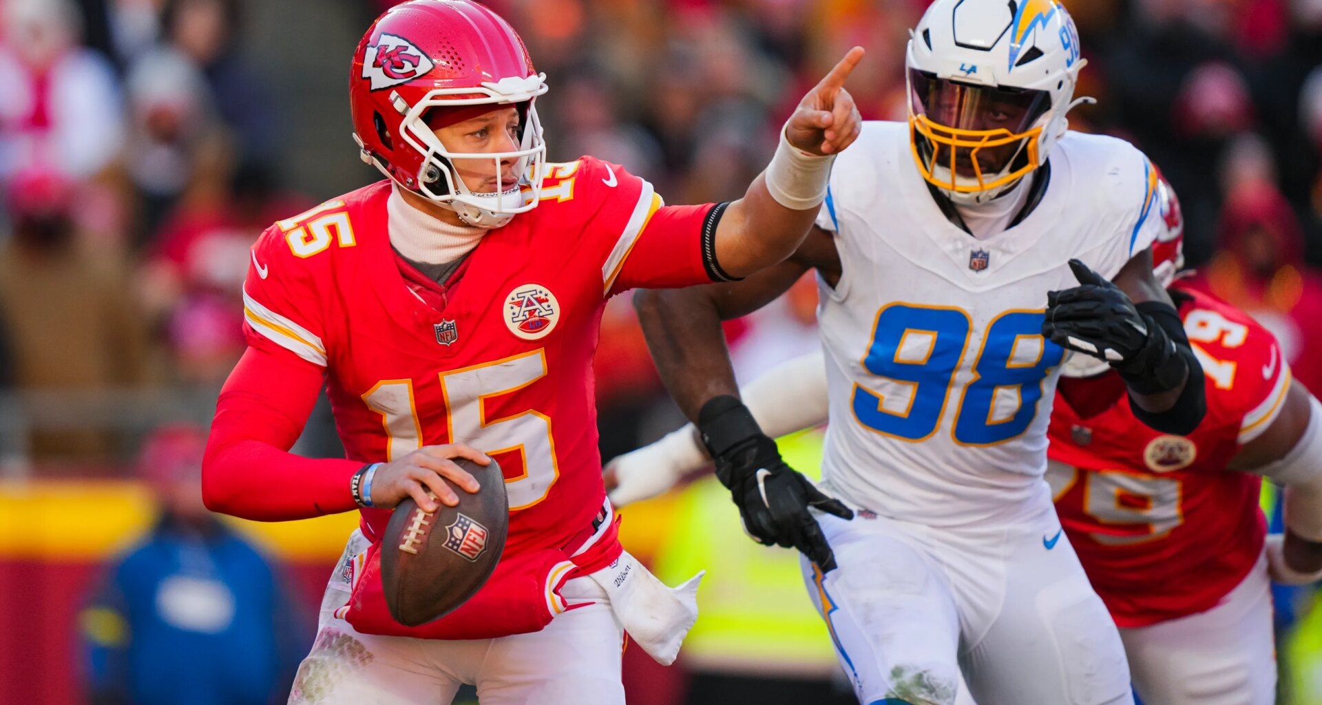 Jesse Minter explains what sparked Odafe Oweh's turnaround