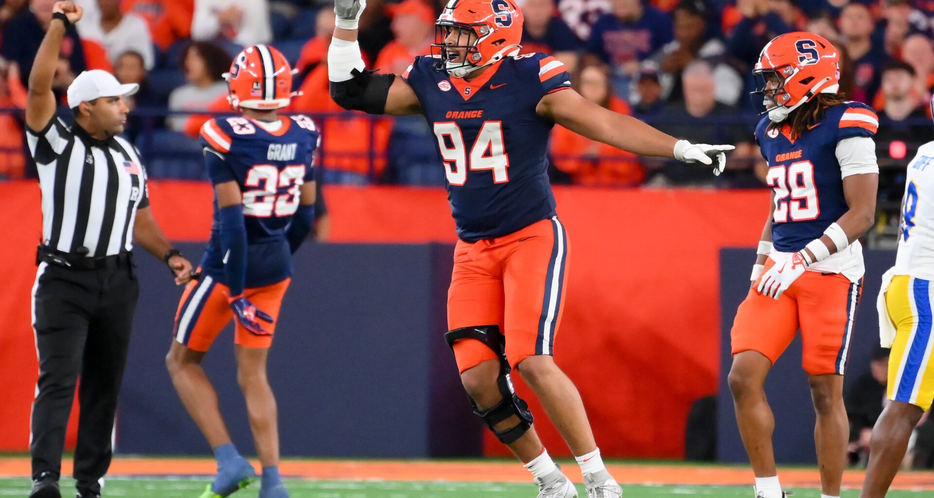 DL Kevin Jobity Jr. works out with San Francisco 49ers