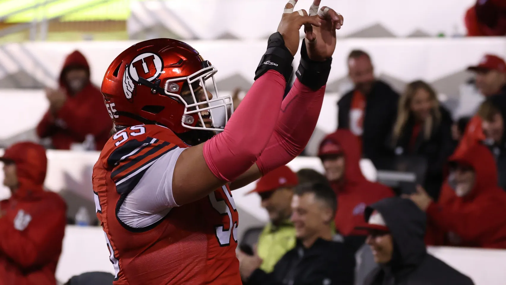 Panthers upgrade OL, LB corps in ESPN's 3-round mock