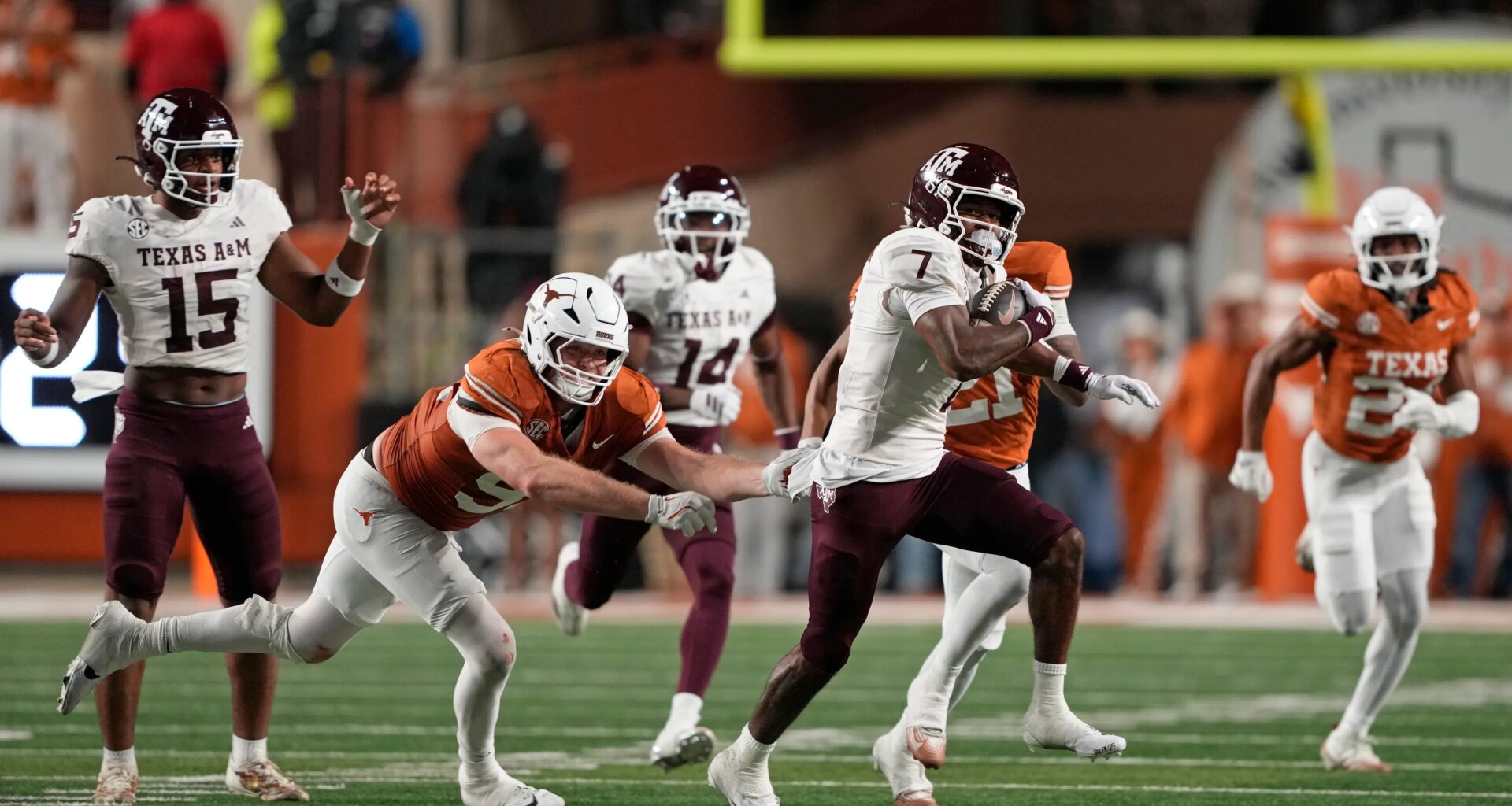 Bills trade up in NFL.com mock for playmaker