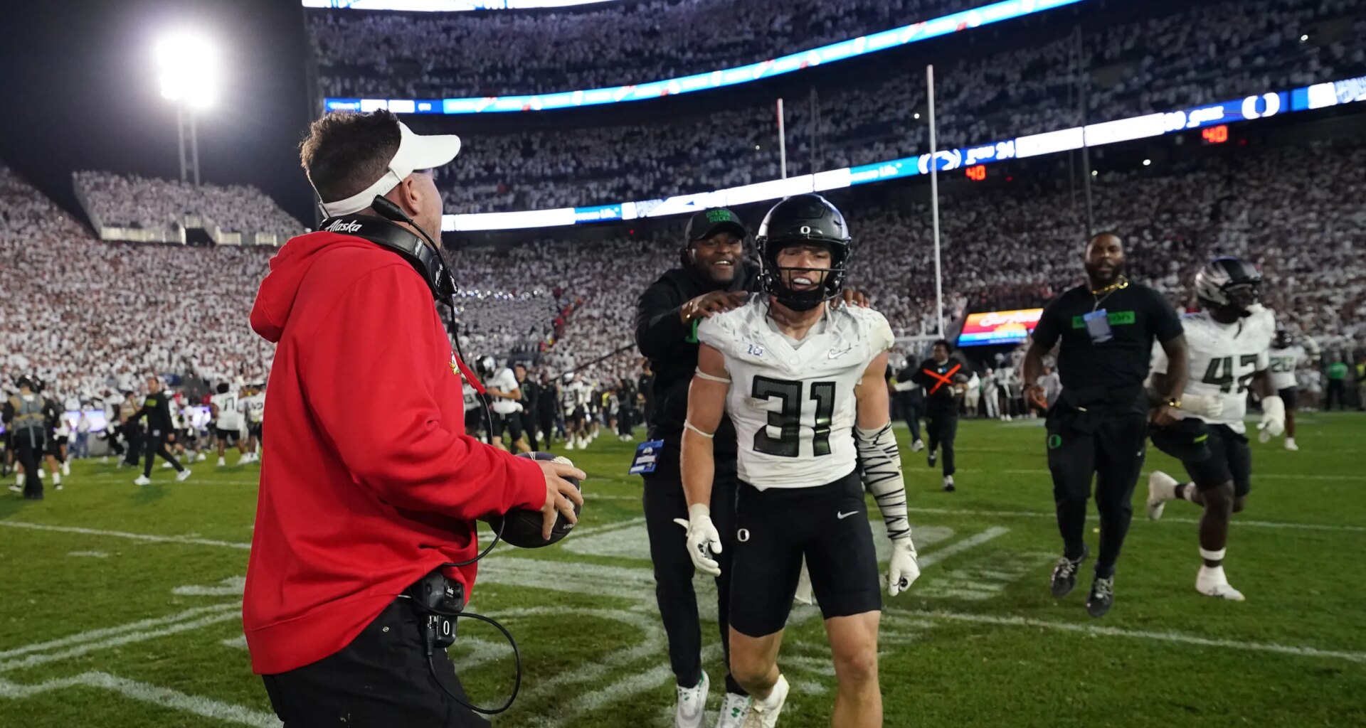 NFL draft: Panthers' top pick could come down to pair of Oregon Ducks