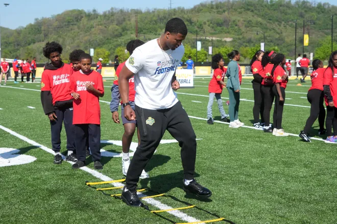 Apr 22, 2026; Pittsburgh, PA, USA; Ohio State Buckeyes linebacker Sonny Styles during the NFL Draft prospects clinic at Hazelwood Green Park. Mandatory Credit: Kirby Lee-Imagn Images