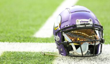 Vikings land star OL Jordan Seaton in 2027 NFL Mock Draft