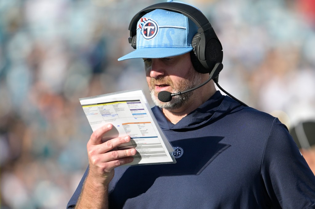 Patriots adding ex-Mike Vrabel assistant to coaching staff