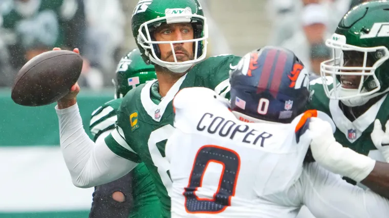 Aaron Rodgers has "zero percent" chance of coming to Broncos despite wild rumor image