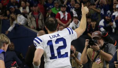 Andrew Luck gives a thumbs up to the crowd
