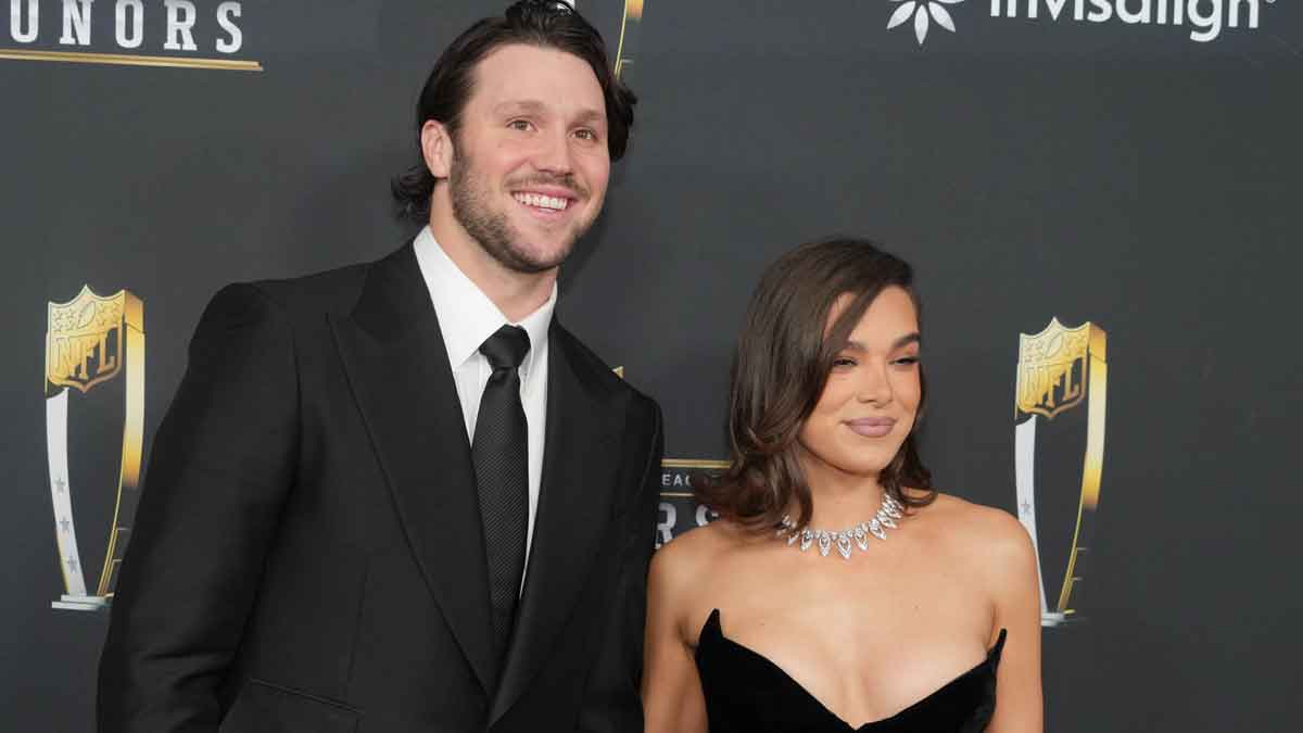 Josh Allen and Hailee Steinfeld on the red carpet before Super Bowl LIX NFL Honors at Saenger Theatre.