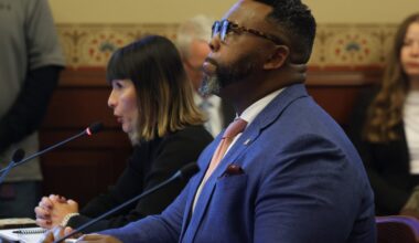 Opinion: Bears-related megaprojects bill should go no further