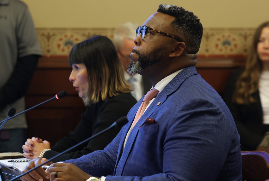 Opinion: Bears-related megaprojects bill should go no further