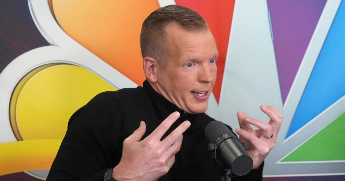 Feb 28, 2026; Winston-Salem, North Carolina, USA; Syracuse Orange forward Donnie Freeman (1) sets the play against the Wake Forest Demon Deacons during the second half at Lawrence Joel Veterans Memorial Coliseum. Mandatory Credit: Jim Dedmon-Imagn Images