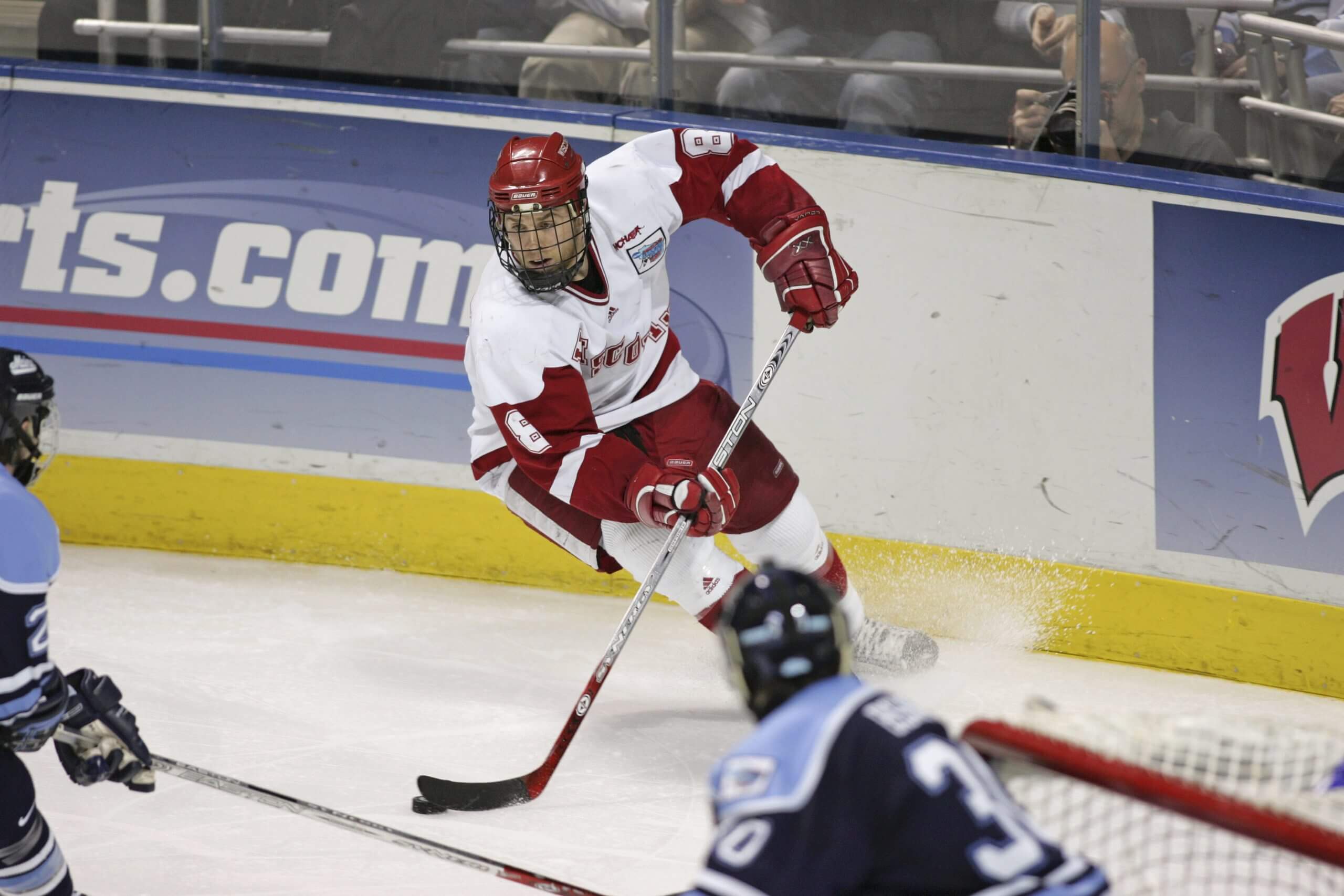 A young Joe Pavelski wheels with the puck in the 2006 NCAA semifinal.