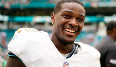 Miami Dolphins running back De'Von Achane during an NFL game.