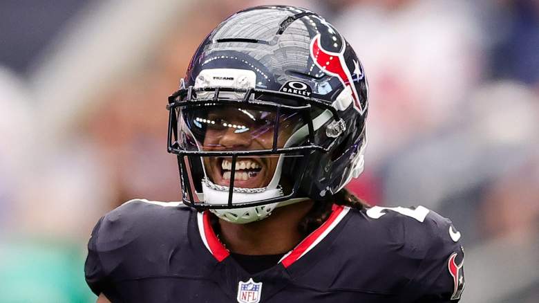 The Browns have signed veteran cornerback Myles Bryant.