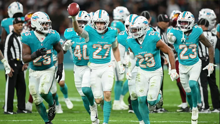 Dolphins trade idea sends 1st-round edge in 16-pick move-up with Ravens in 2026 draft image