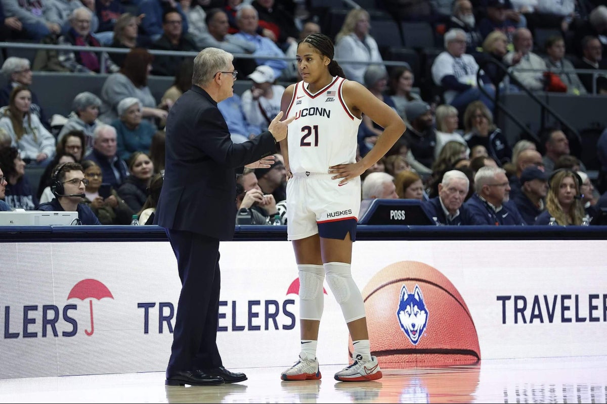 With Geno Auriemma and Sarah Strong back at UConn, are the Huskies 2027 contenders?