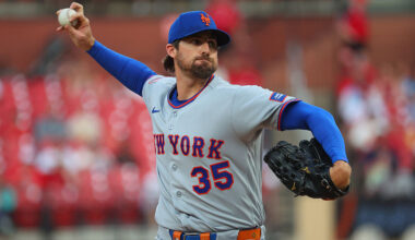 ST LOUIS, MISSOURI - MARCH 30: Clay Holmes #35 of the New York Mets delivers a pitch against the St. Louis Cardinals in the first inning at Busch Stadium on March 30, 2026 in St Louis, Missouri. (Photo by Dilip Vishwanat/Getty Images)
