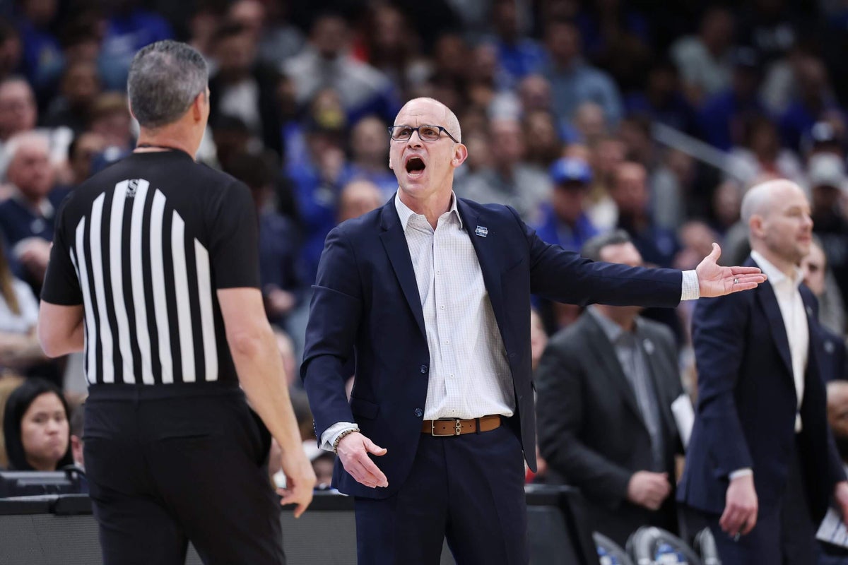 Dan Hurley on headbutting ref: ‘Zero technical fouls in my NCAA Tournament coaching career’
