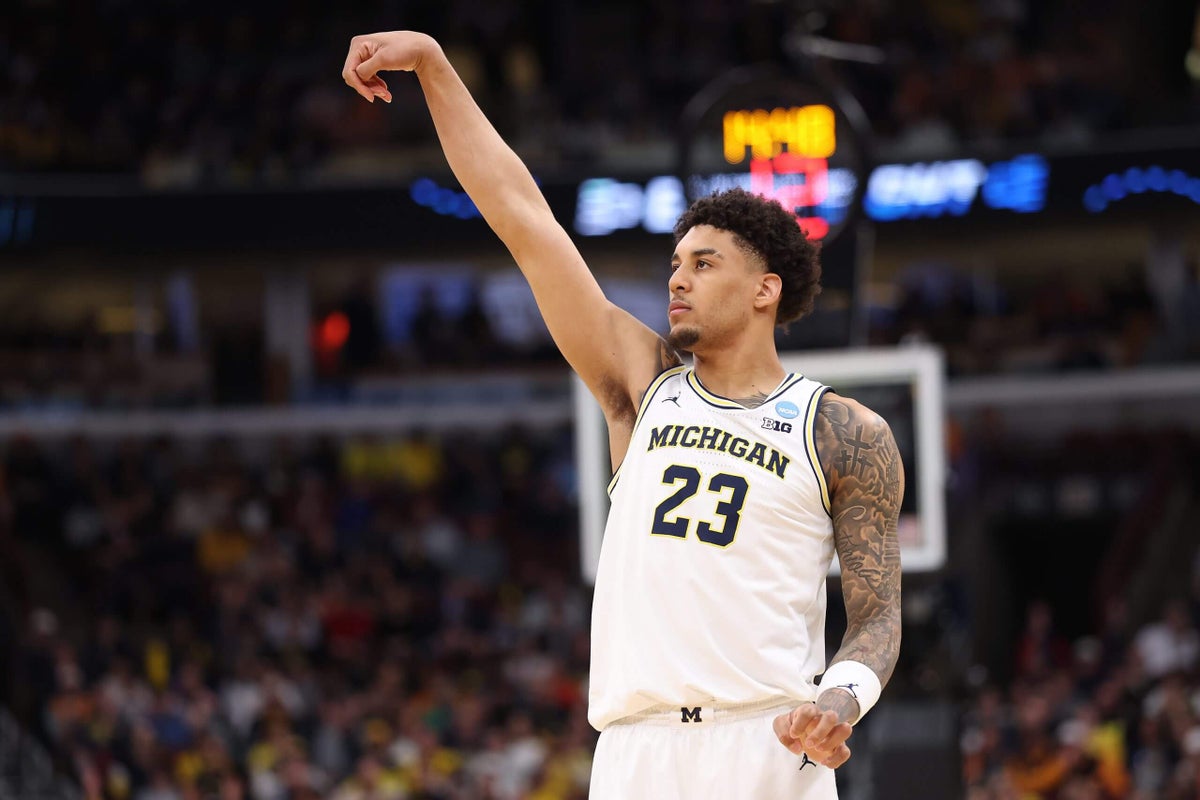 Men’s Final Four schedule: How to watch Illinois-UConn, Michigan-Arizona, Fab Five alt-cast