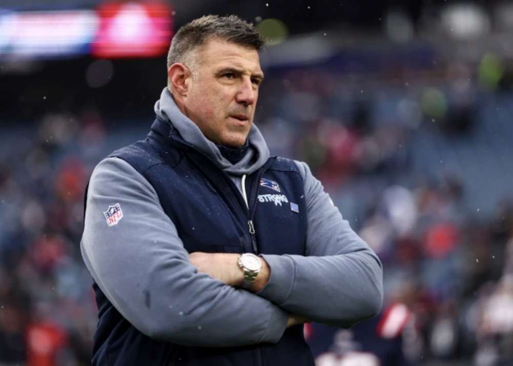 NFL Draft Scenario: New England Patriots Land Elite Defender For Mike Vrabel's Defense