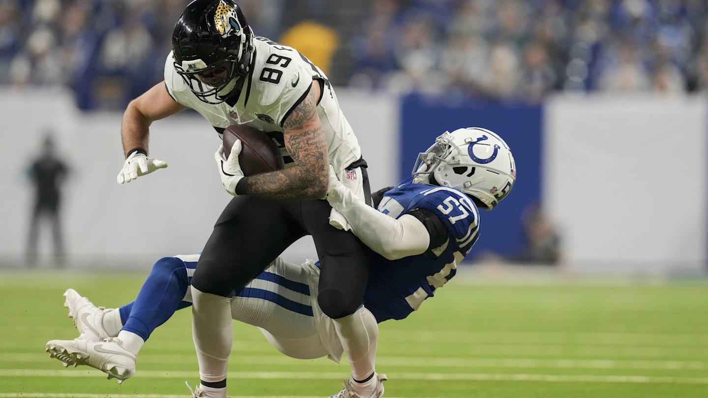 Jaylon Carlies Could Be Forgotten Solution Colts Need at Linebacker