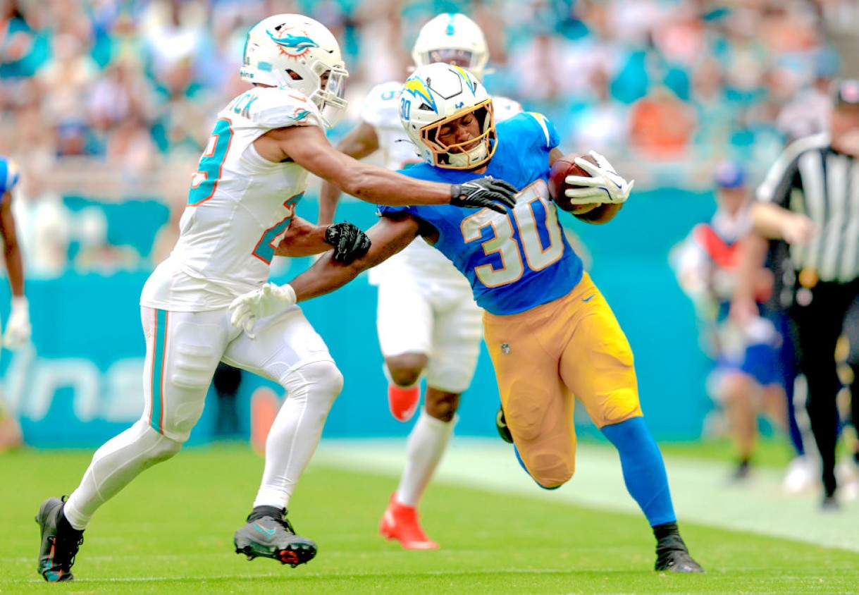 Kimani Vidal's Playing Time in Los Angeles an Open Question Heading into 2026 - NFL News