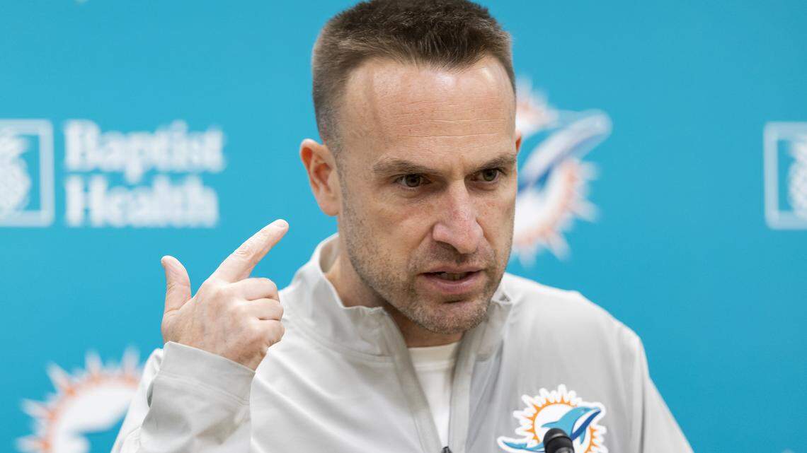 Kelly: Miami Dolphins searching for nearly a dozen NFL starters