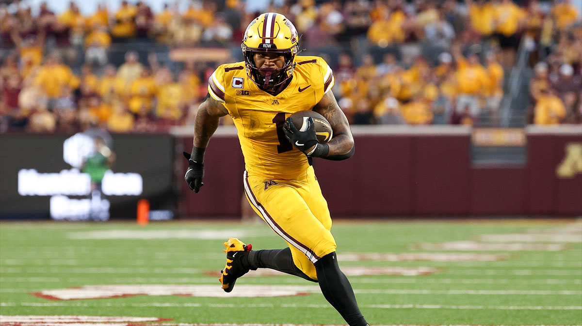 Minnesota Golden Gophers running back Darius Taylor (1) runs the ball against the Buffalo Bulls during the first half of the game at Huntington Bank Stadium.