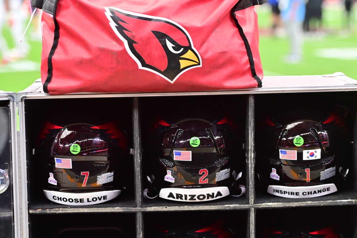 Arizona Cardinals Urged to Trade Up, Draft First-Round QB
