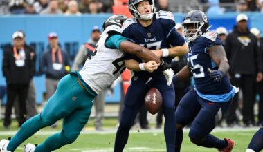 Jaguars sign DE Travon Walker to extension