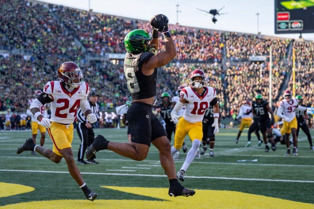 Pewter Pulse: Bucs Draft Crushes – Sr'S Top 5 On Offense 2 Oregon Te Kenyon Sadiq Bucs