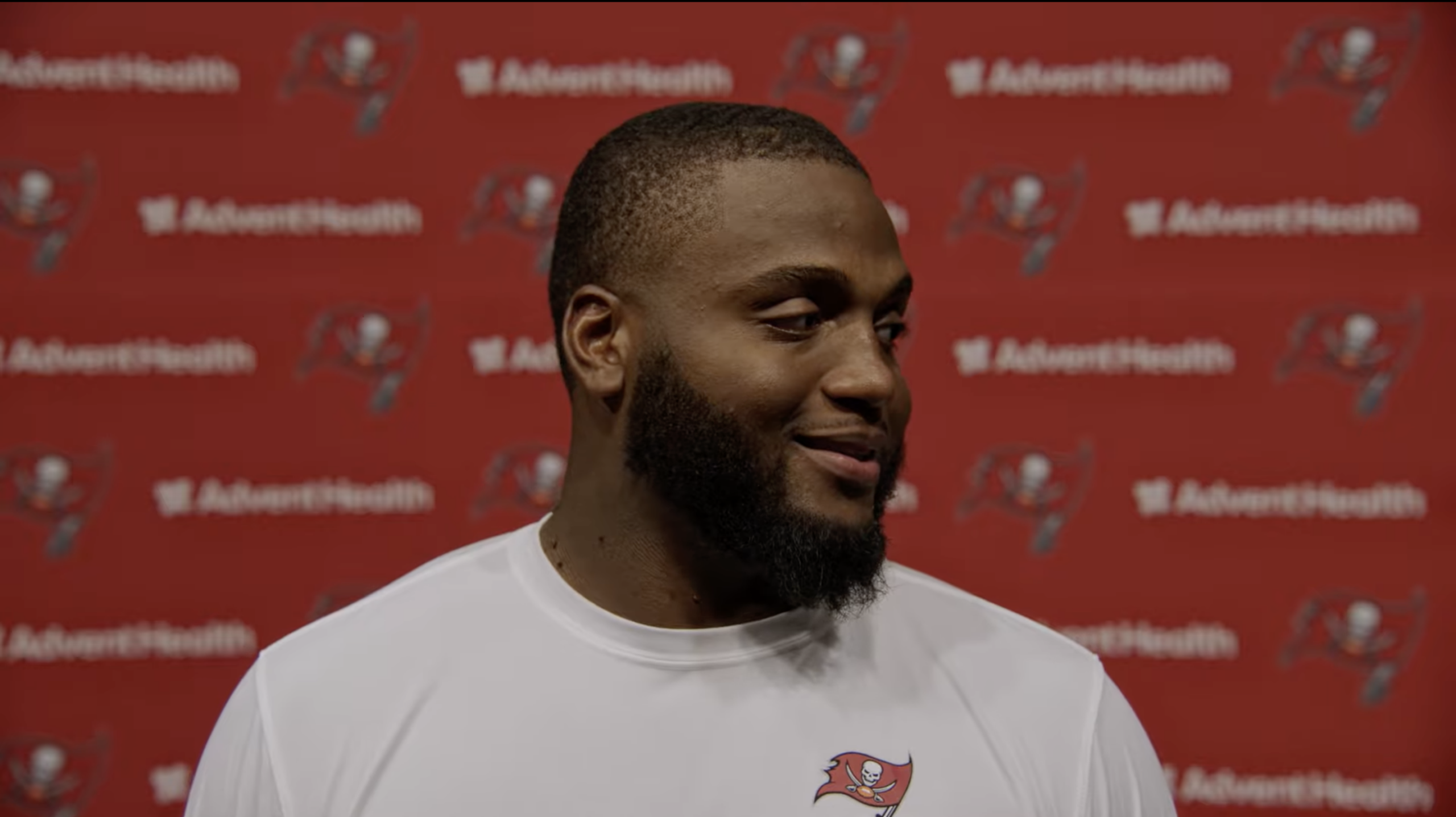 David Walker's recovery from a torn ACL is heading in the right direction as the Buccaneers inch closer to OTAs.