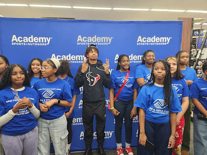 Texans taking long view on Tank Dell return, will evaluate training camp status after spring