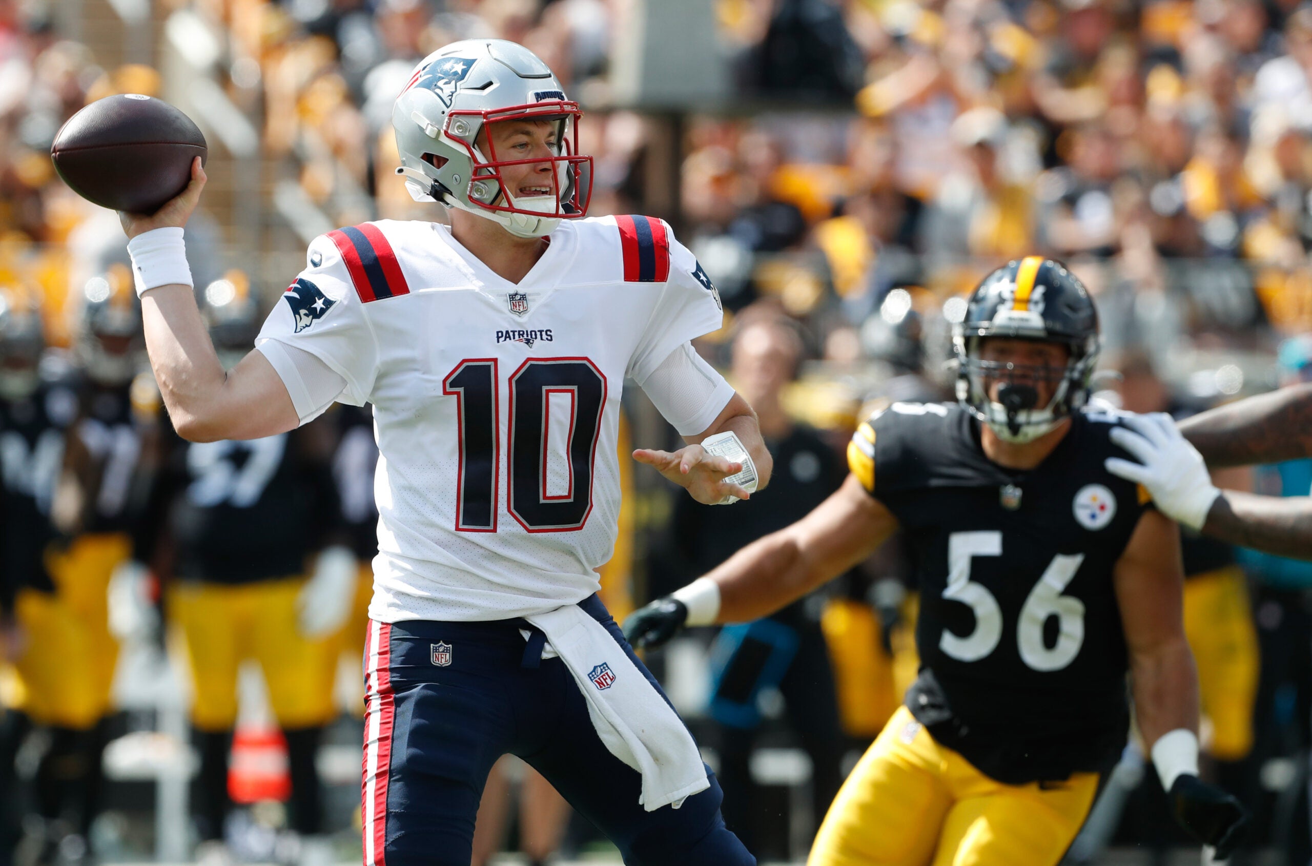 Sep 18, 2022; Pittsburgh, Pennsylvania, USA; New England Patriots quarterback Mac Jones (10) passes against the Pittsburgh Steelers during the second quarter at Acrisure Stadium.