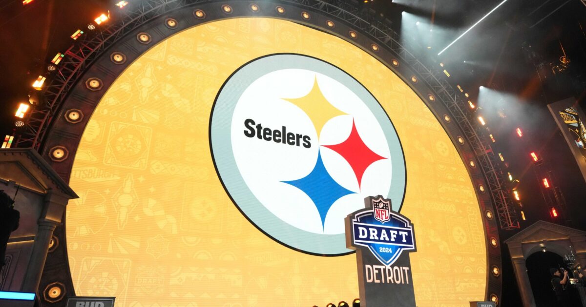 ESPN mocks multiple Steelers 2026 NFL Draft Round 1 trades