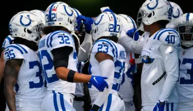 Colts' 4-year starter retires from NFL after 9 seasons with 4 teams image