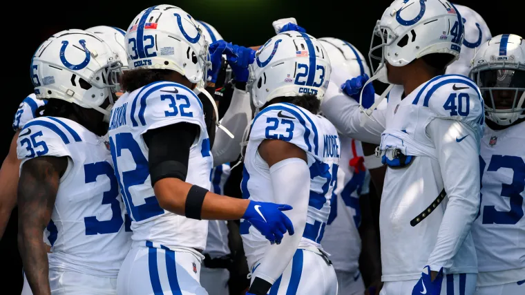 Colts' 4-year starter retires from NFL after 9 seasons with 4 teams image