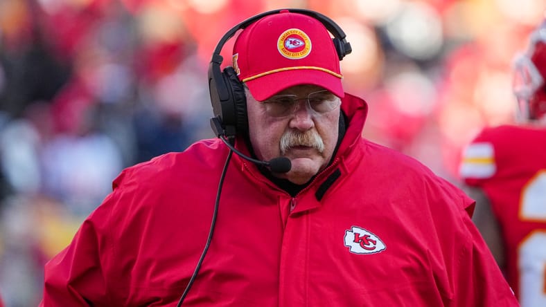 Andy Reid stands on the sideline during a Chiefs game against the Raiders at Arrowhead Stadium. Jonathan Greenard trade