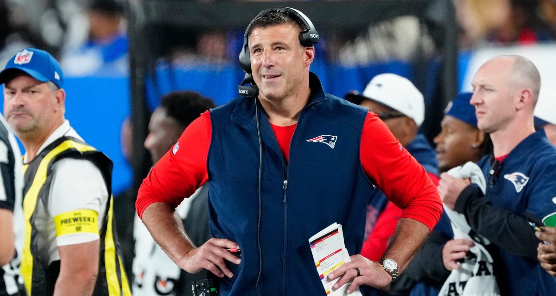 Sports media reacts to stunning Mike Vrabel news