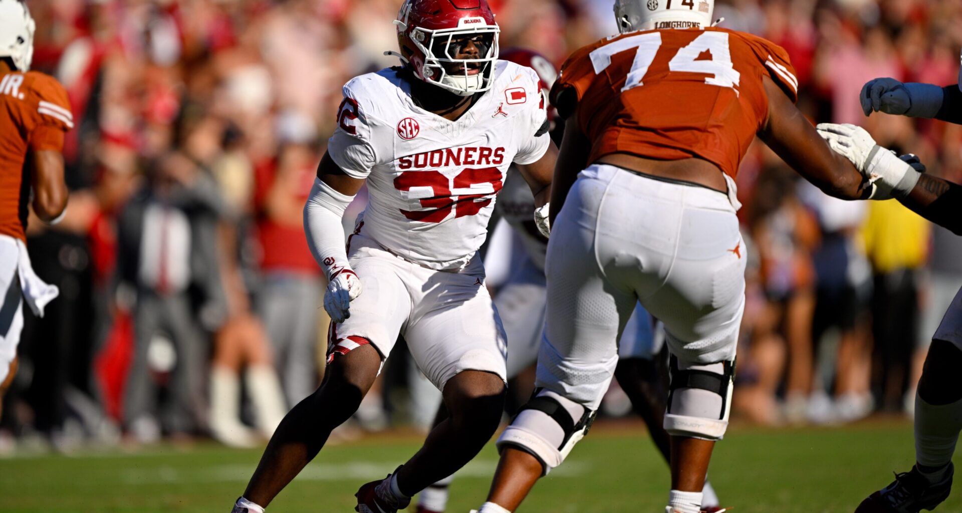 The Buccaneers should have R Mason Thomas as one of their top draft targets.