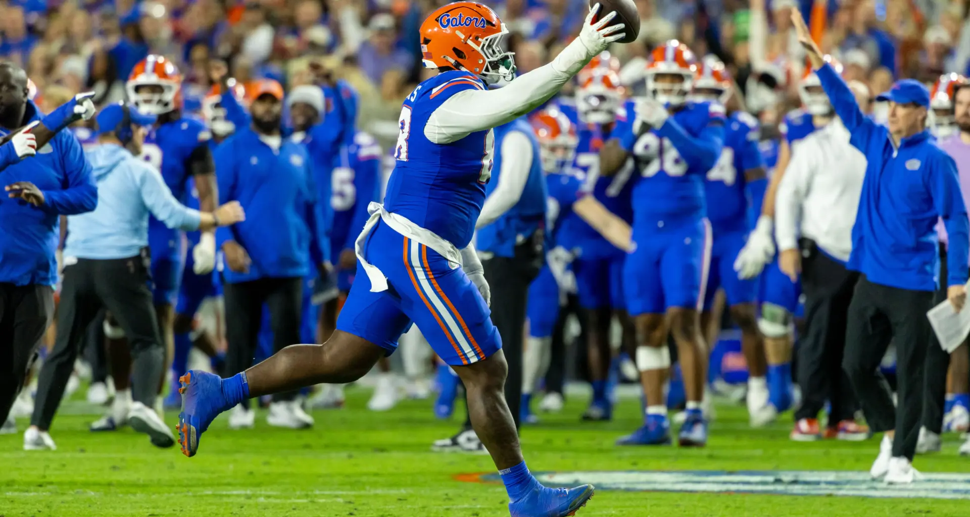 Broncos Linked To Florida DT Caleb Banks In Recent Mock Draft