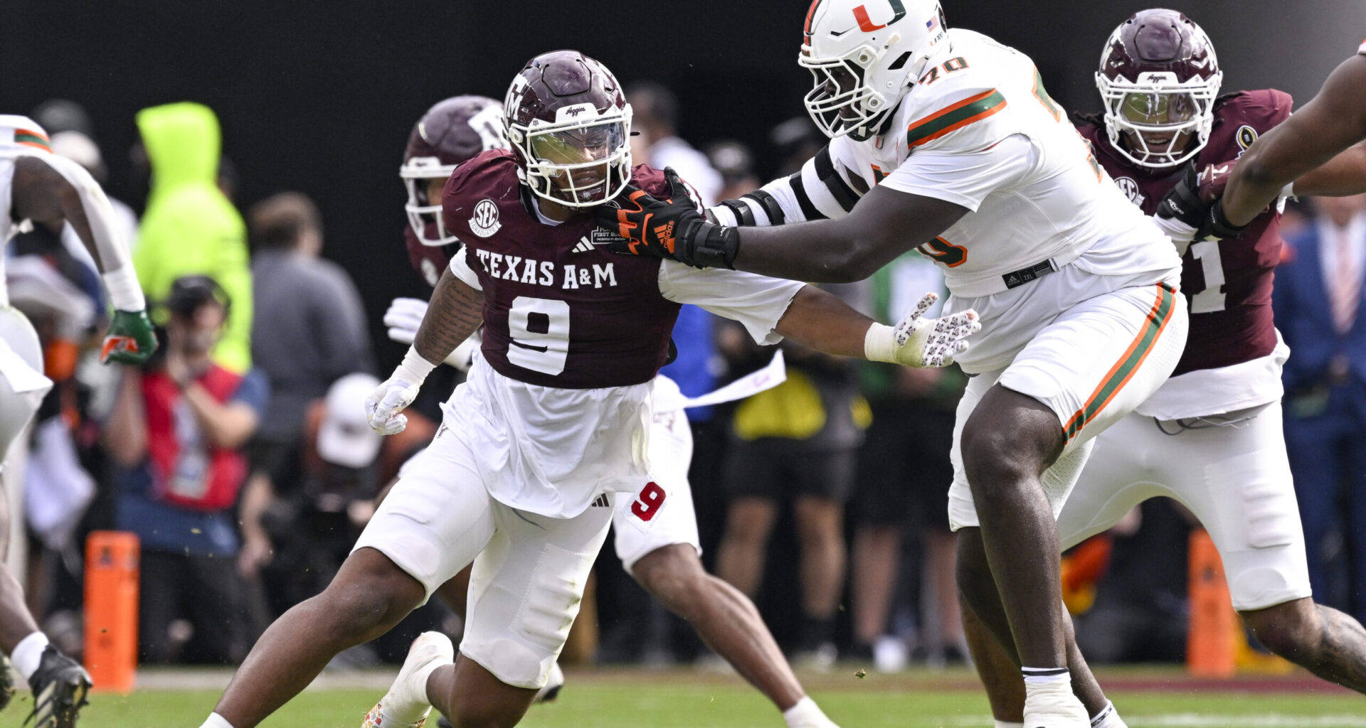 2 Players Who Could Be First Round Draft Picks in 2026: Los Angeles Chargers Edition